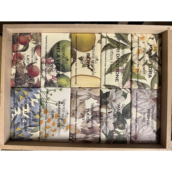 30 db 100g Florinda szappan fa dobozban No. 1