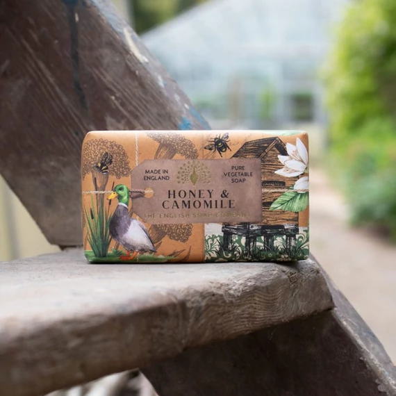 Anniversary méz és kamilla illatú szappan The English Soap Company