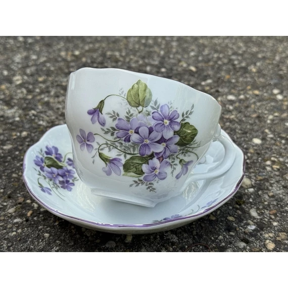 Ibolya mintás porcelán teáscsésze + alj