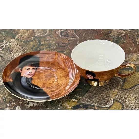Sisi mintás porcelán teáscsésze + alj aranyozott